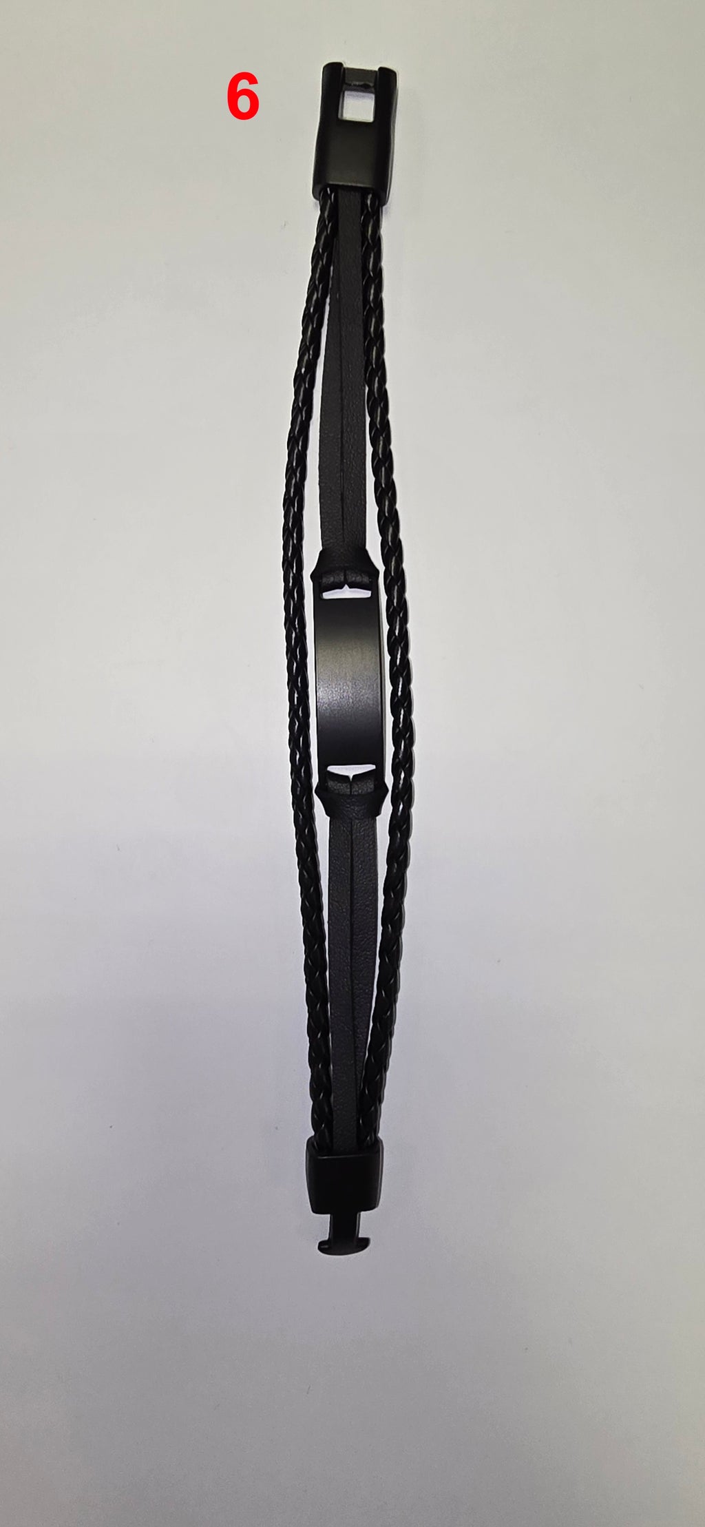 Armbänder und Anhänger