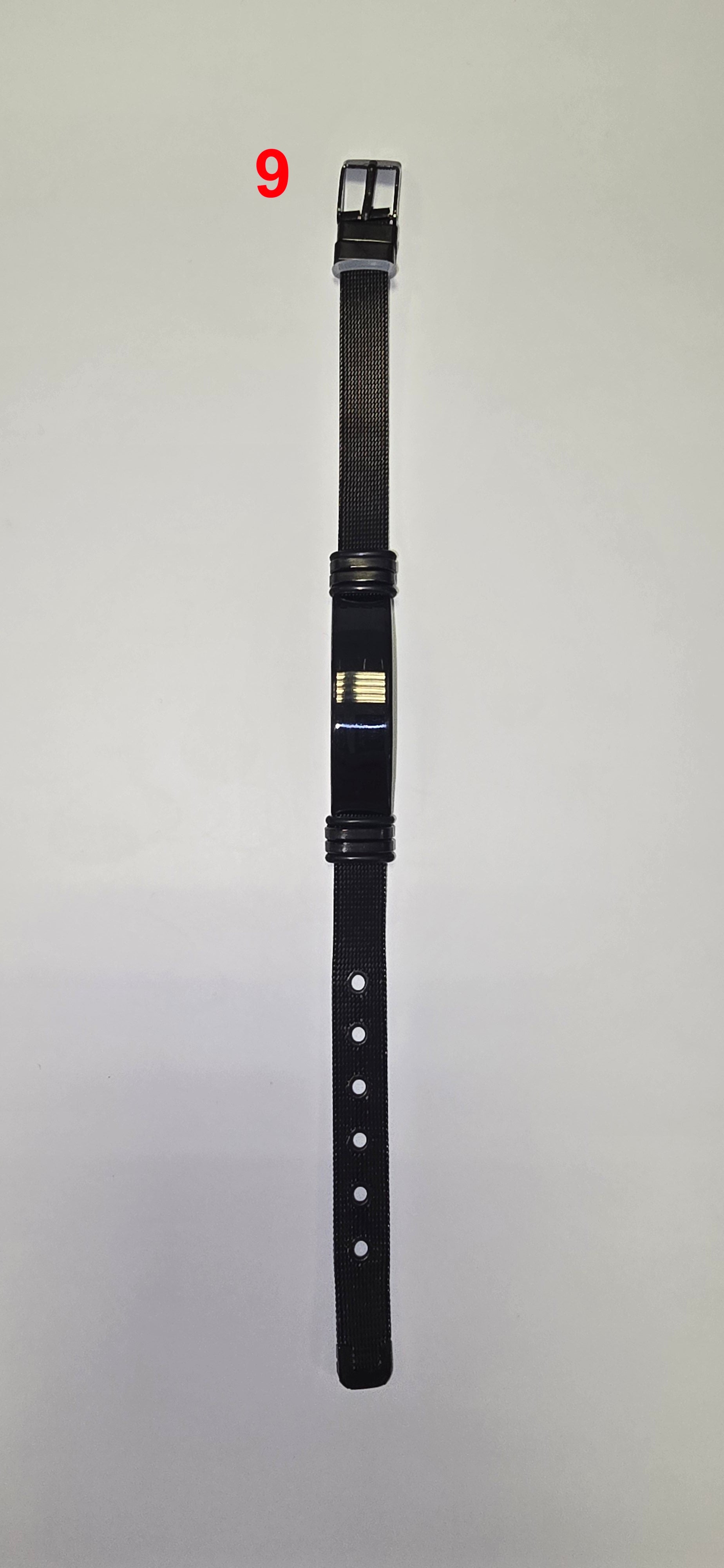 Armbänder und Anhänger