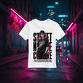 Talk Bad T-Shirt mit urbanem Streetwear Hintergrund