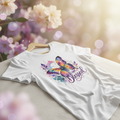 Blessed T-Shirt Weiß mit Blumen Hintergrund